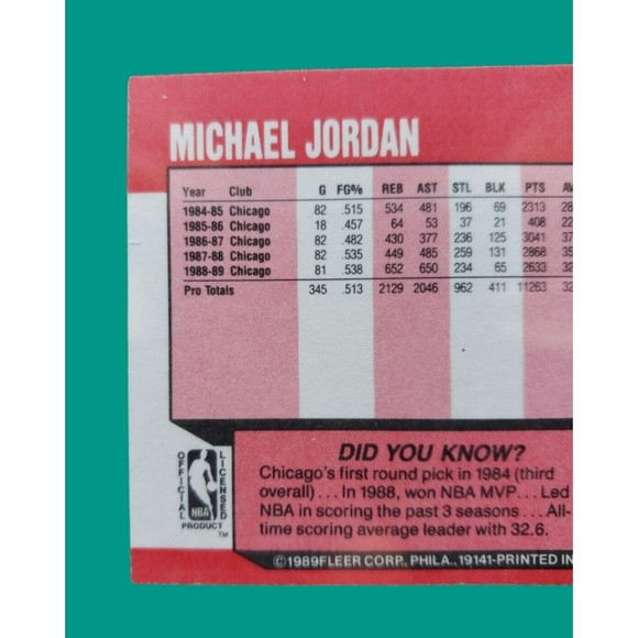 1989-90 Fleer Michael Jordan Basketball Card #21 Chicago Bulls - Picture 8 of 12